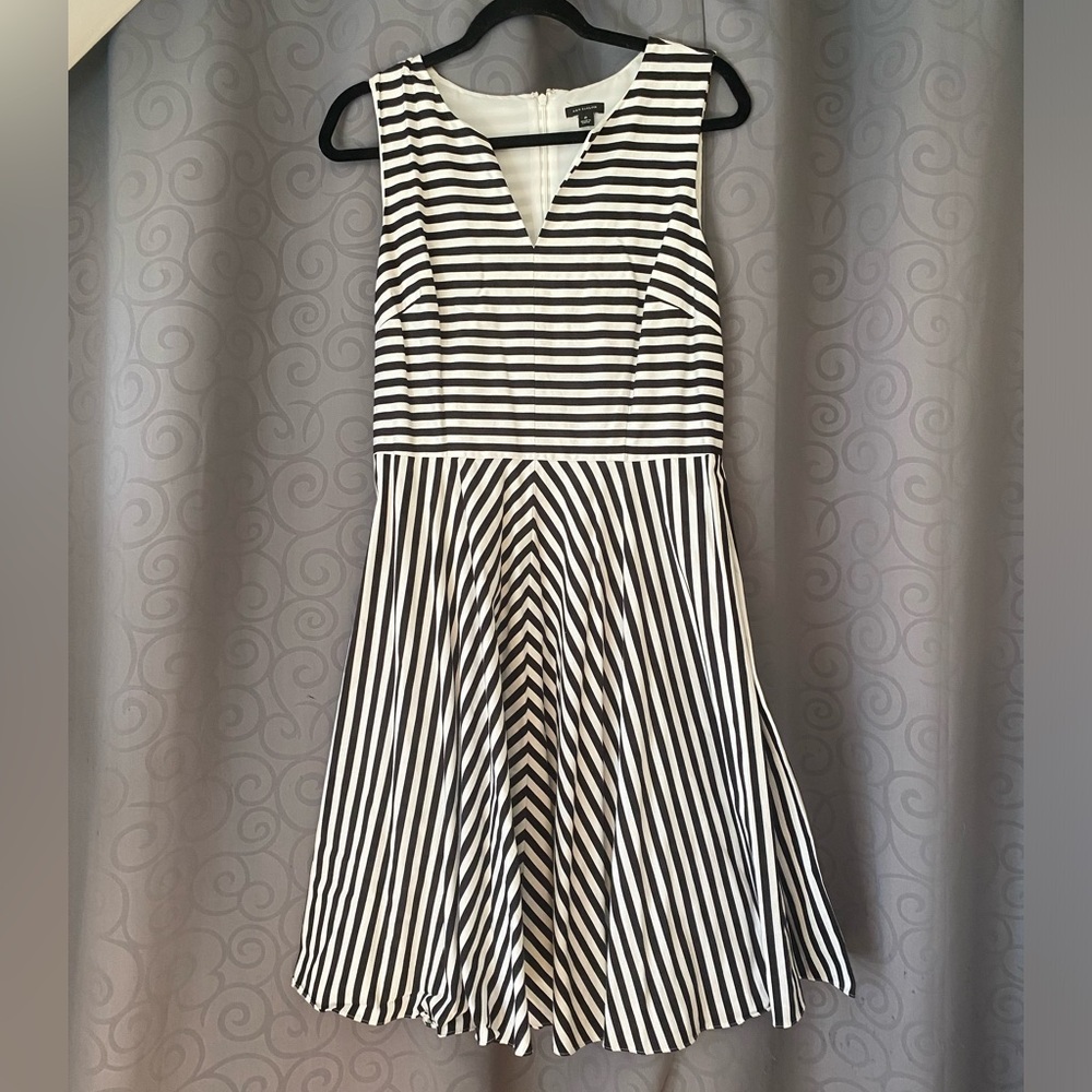 Ann Taylor Black and White Striped Dress size 8